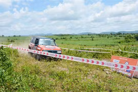 Off-road car racing tournament kicks off in Dak Lak