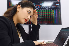 Companies slow down listing plans amid market turbulence