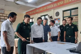 PM instructs urgent search for missing fishermen off Song Tu Tay Island