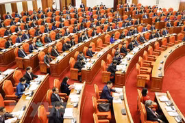 Party Central Committee discusses ways to improve contingent of intellectuals