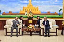 Vietnamese Embassy greets Lao Party 