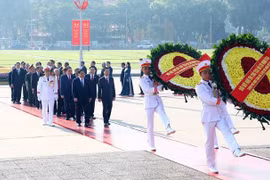 Leaders pay tribute to President Ho Chi Minh on National Day