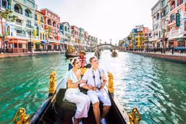 International arrivals in Vietnam surge over 12-fold year on year