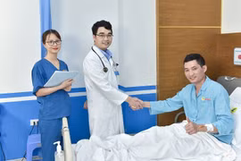 Vietnam strives to ensure people's access to best medical services