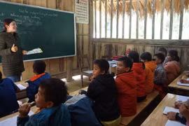 PM requests ensuring conditions for children, students in ethnic-inhabited areas