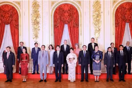 Japanese Prime Minister vows to promote economic cooperation with ASEAN