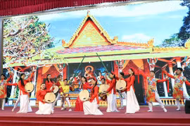  India- Soc Trang cultural exchange night wows spectators