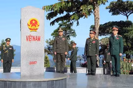 First Vietnam-Laos-Cambodia border defence friendship exchange takes place 