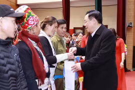 NA Chairman pays pre-Tet visit to northern border province of Lao Cai