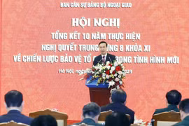 President applauds diplomatic sector's contributions to Fatherland safeguarding