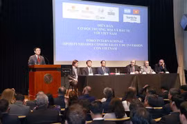 Top legislator attends forum on trade and investment opportunities with Vietnam 