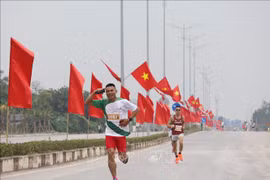 1,000 runners join Vietnam-China cross-border marathon 
