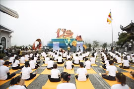Lao Cai observes 9th International Yoga Day