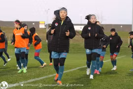 FIFA provides equipment for Vietnamese women’s football team