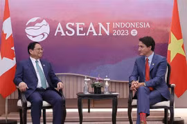 Vietnamese, Canadian PMs meet on ASEAN summit sidelines