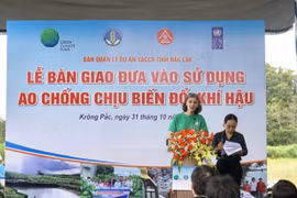 Climate change-resilient pond handed over to residents in Dak Lak