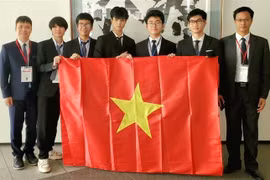 All five Vietnamese students win medals at International Physics Olympiad