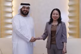 Vice President receives Emirates News Agency Director-General in Abu Dhabi