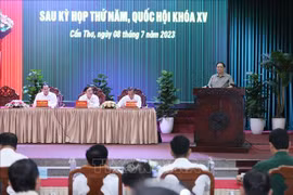 Prime Minister meets voters in Can Tho city
