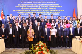 Singaporean PM concludes official visit to Vietnam