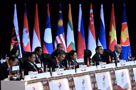 Malaysia steps up trade in, outside region