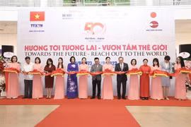 Photo exhibition on Vietnam-Japan ties opens