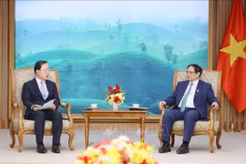 Prime Minister hosts CFO of Samsung Group