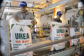 Fertiliser enterprises apply modern technology to reduce emissions
