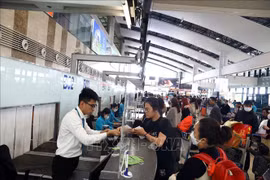 Noi Bai airport serves over 5,600 flights with 900,000 passengers 