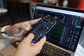 Korean investors turn into net buyers of Vietnamese stocks