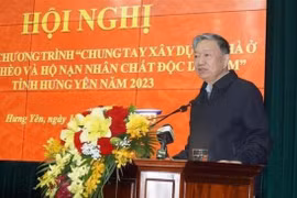 Minister calls for donors’ housing support to poor, AO victims