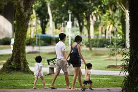 Singapore’s household debt drops to lowest in a decade
