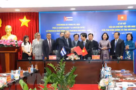 Vietnam, Cuba tighten special relations