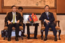President Vo Van Thuong receives Cambodian Prime Minister in Bejing
