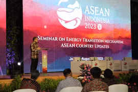 ASEAN countries pledge to cooperate for regional economic stability
