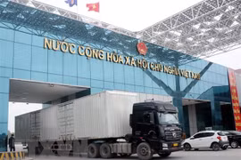 Mong Cai international border gate sees strong recovery
