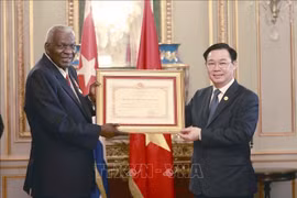 Cuban leaders honoured with Ho Chi Minh Order