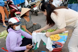 Green consumption and online shopping boom in Vietnam