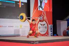 Vietnamese lifter K'Duong triumphs at World Youth Weightlifting Championships