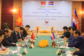 Vietnam, Cambodia agree to promote tourism, sports cooperation