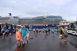 Luxury cruise ship brings 3,000 tourists to central localities