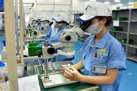 Vietnam lures over 16 billion USD in foreign investment in 7 months