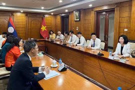 Hanoi delegation on Lao visit