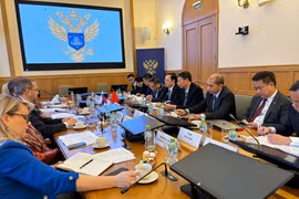 The working session between the Vietnamese Ministry of Science and Technology and the Russian Ministry of Science and Higher Education on September 24. (Photo: VNA)