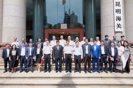 Vietnam, China to streamline customs clearance of agricultural products