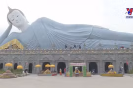 Khmer people celebrate New Year festival