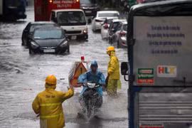 Incessant rains leave Hanoi streets under water