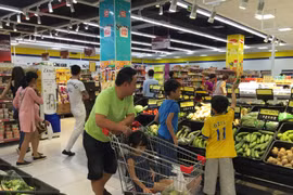 Vietnam boosts sale of locally-made goods
