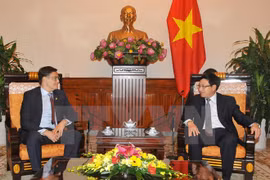 Vietnam, Venezuela hold political consultation 