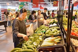Consumer spending soars as Tet nears